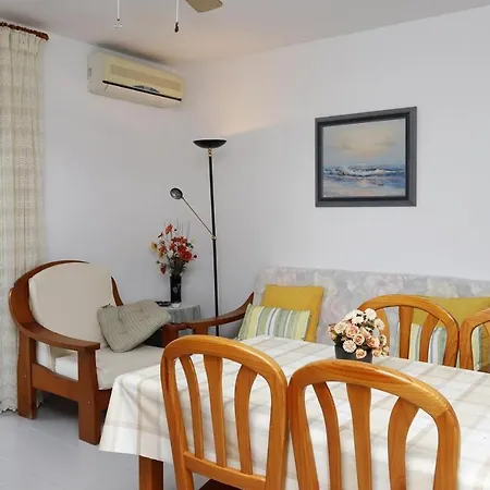 Appartamento At025 Con Piscina, Airco, A 150m De La Playa *